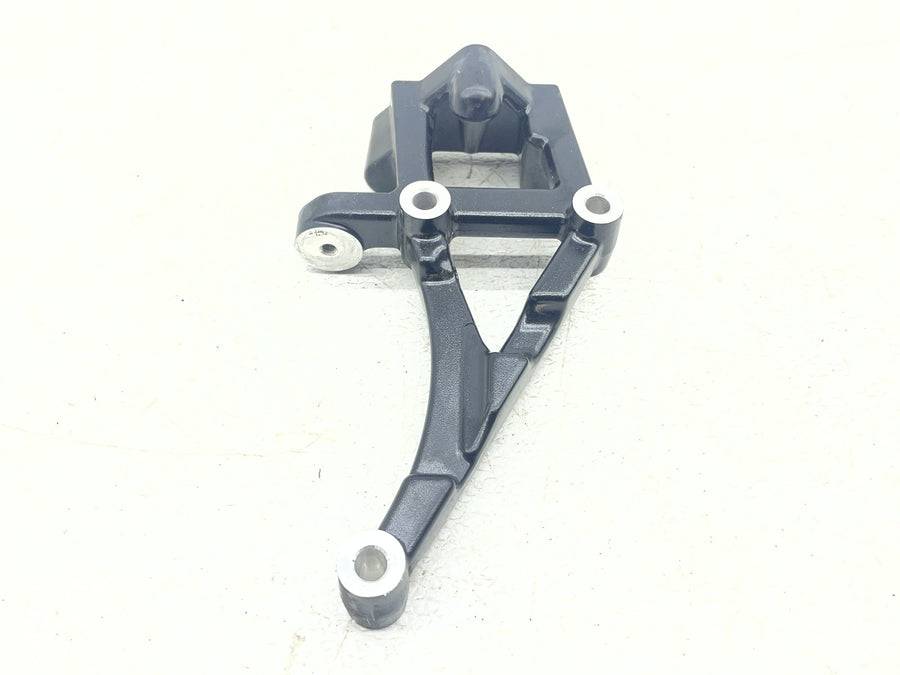 25-26 HARLEY-DAVIDSON NIGHTSTER RH975 MUFFLER EXHAUST PIPE BRACKET MOUNT