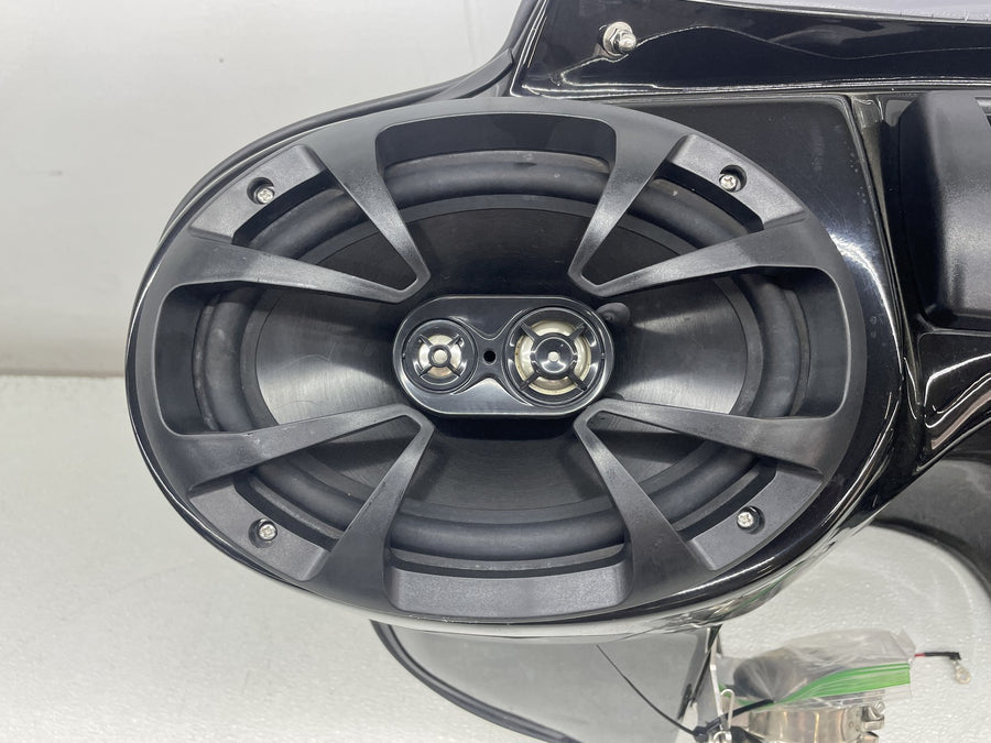2012 SUZUKI BOULEVARD M109R LOADED FRONT UPPER FAIRING BATWING RADIO SPEAKERS