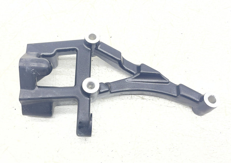 25-26 HARLEY-DAVIDSON NIGHTSTER RH975 MUFFLER EXHAUST PIPE BRACKET MOUNT
