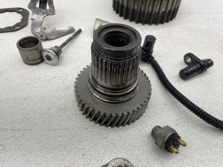 13 HARLEY-DAVIDSON ROAD GLIDE CVO CUSTOM TWIN CAM 110CI ENGINE PARTS HARDWARE