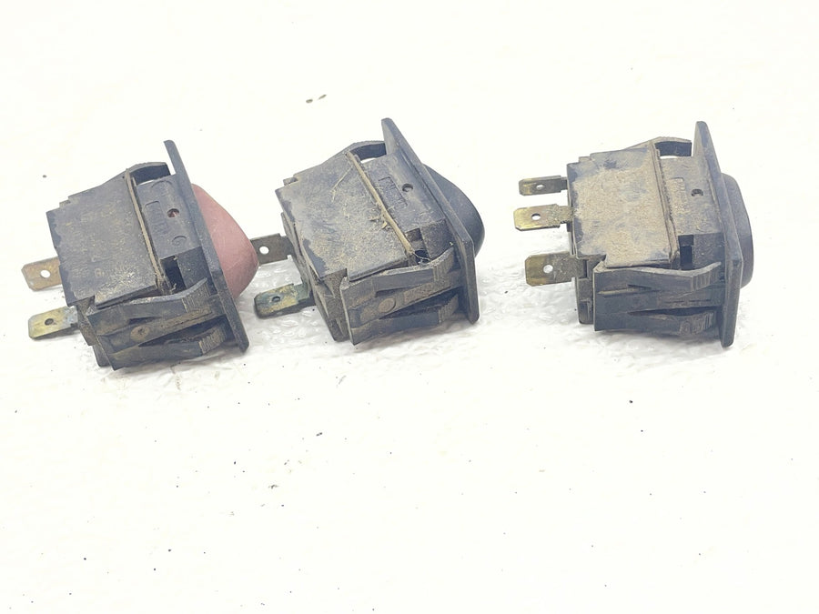 04-10 KUBOTA RTV900 UPPER DASH CONTROL SWITCH SWITCHES