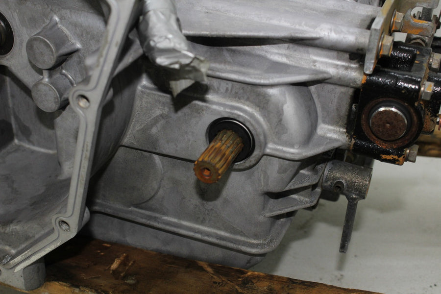 04-10 KUBOTA RTV900 ENGINE MOTOR TRANSMISSION 3,627 HOURS