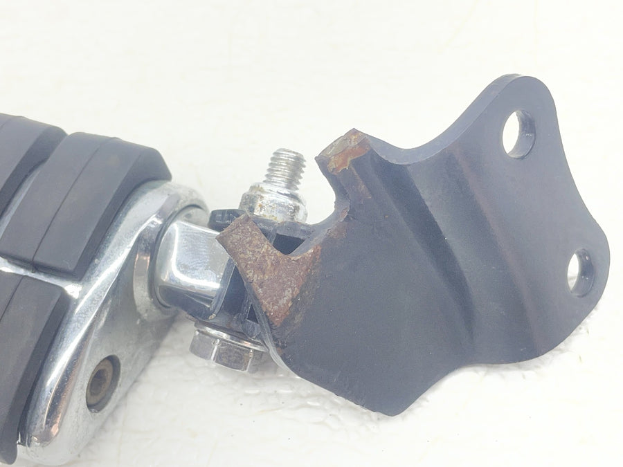2012 SUZUKI BOULEVARD M109R REAR PASSENGER FOOT STEP PEGS PAIR