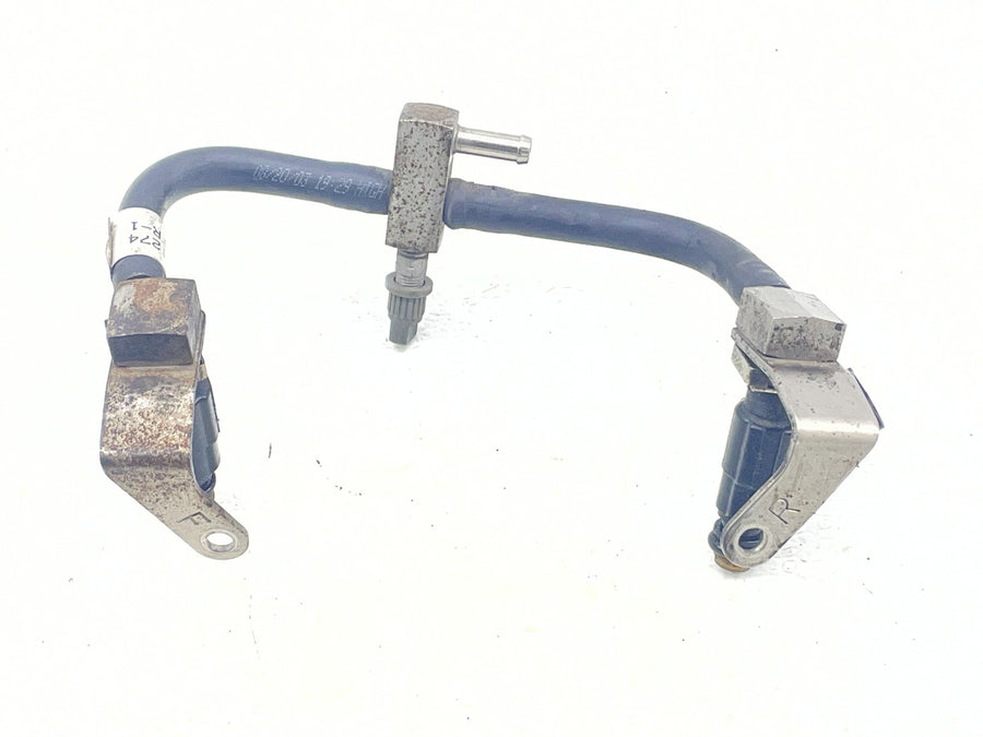 04-06 VICTORY KINGPIN MAIN PRIMARY GAS FUEL INJECTORS RAIL 2520207