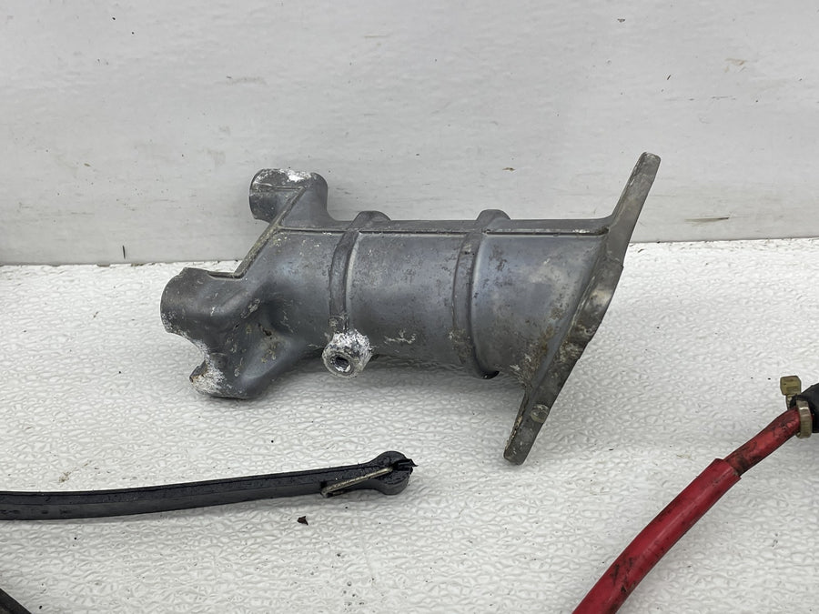 92-97 KAWASAKI JET SKI 750 SS PARTS HARDWARE MOUNT COLUMN CAP OIL STICK MOUNT