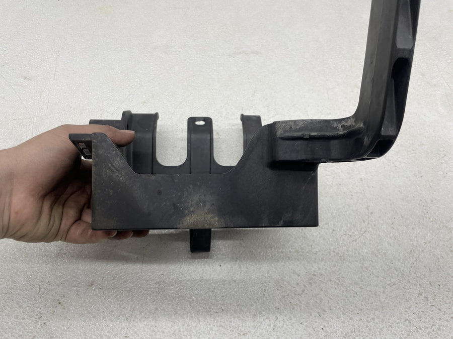 07-11 HARLEY-DAVIDSON STREET GLIDE FLHX BATTERY TRAY BOX HOLDER