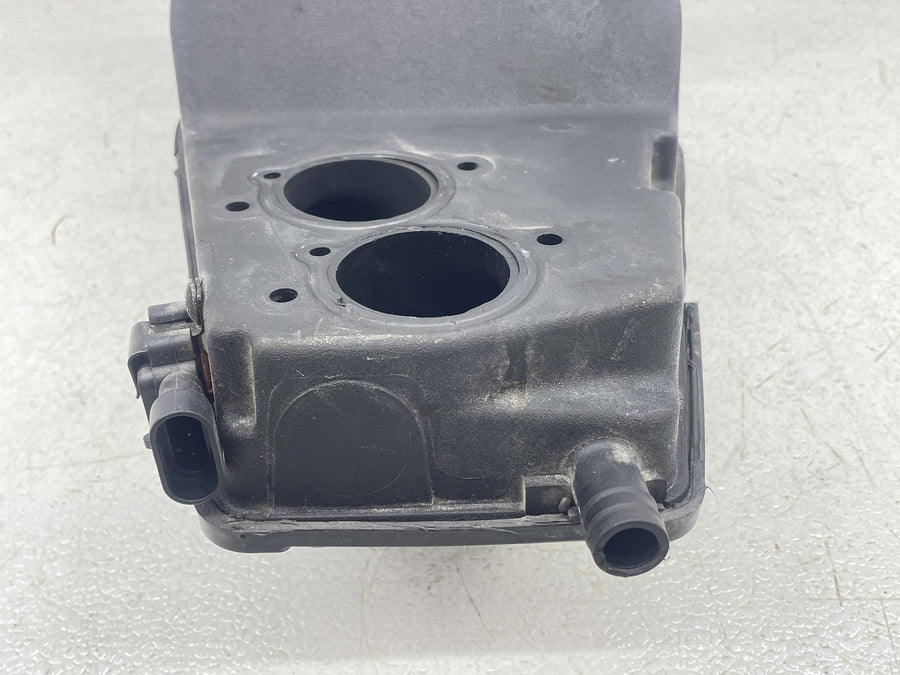 04-06 VICTORY KINGPIN AIRBOX AIR INTAKE FILTER BOX 1013720