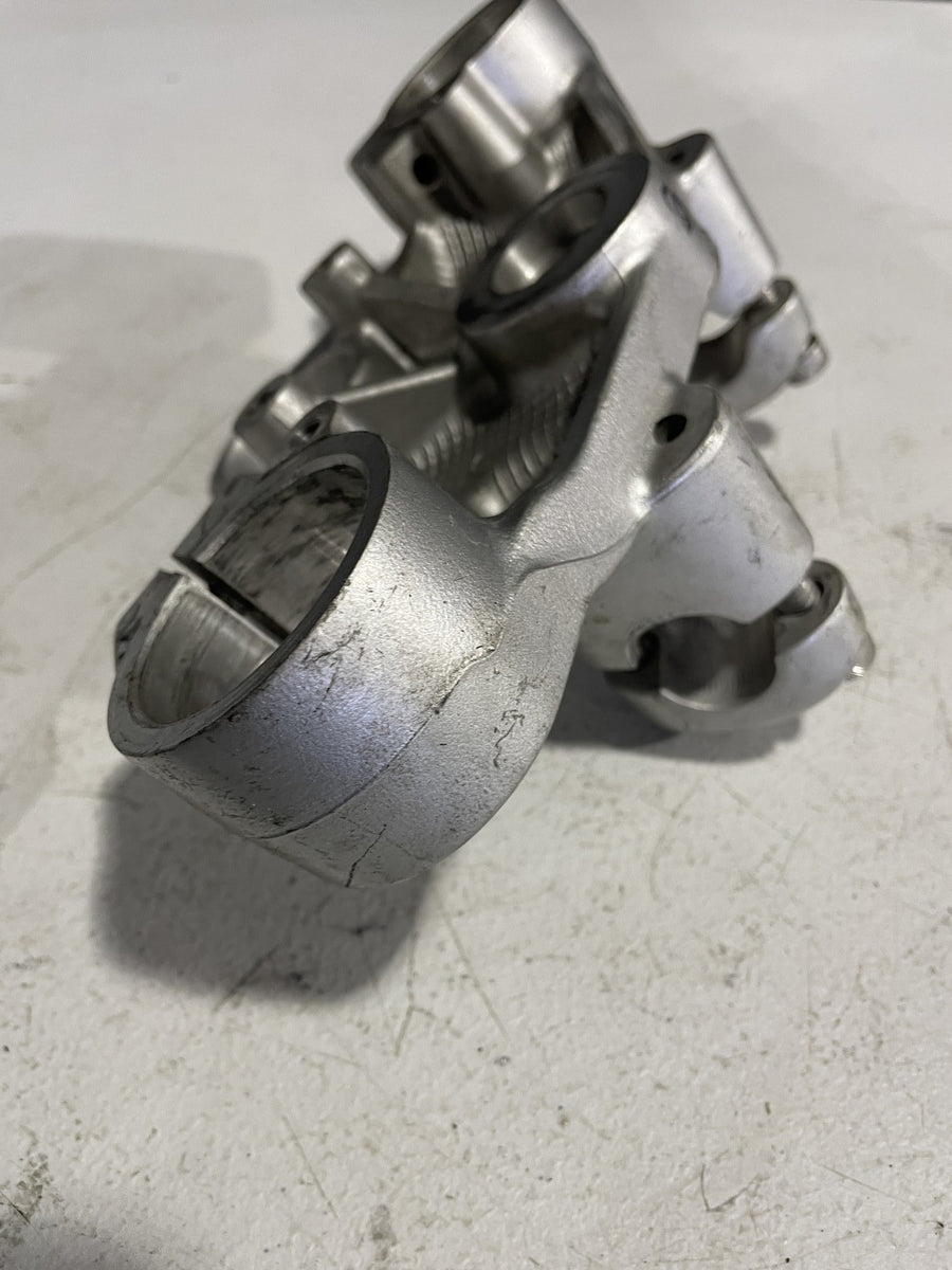 2006 TRIUMPH TIGER FORKS UPPER TRIPLE TREE CLAMP