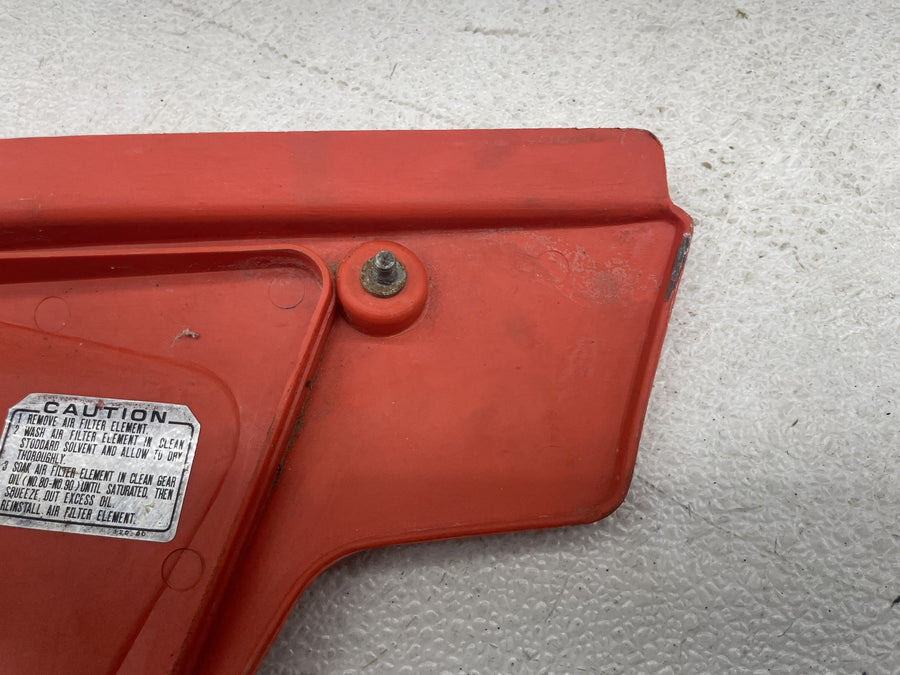 83-84 HONDA XR350R LEFT REAR NUMBER PLATE AIRBOX COVER PANEL COWL