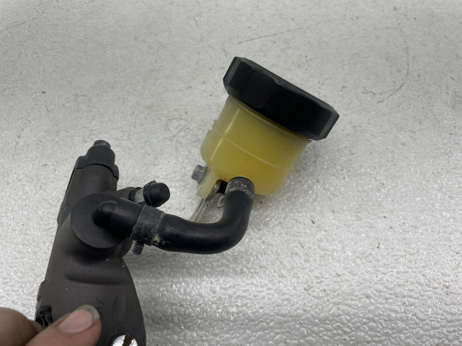 06-07 SUZUKI GSXR600 FRONT BRAKE MASTER CYLINDER