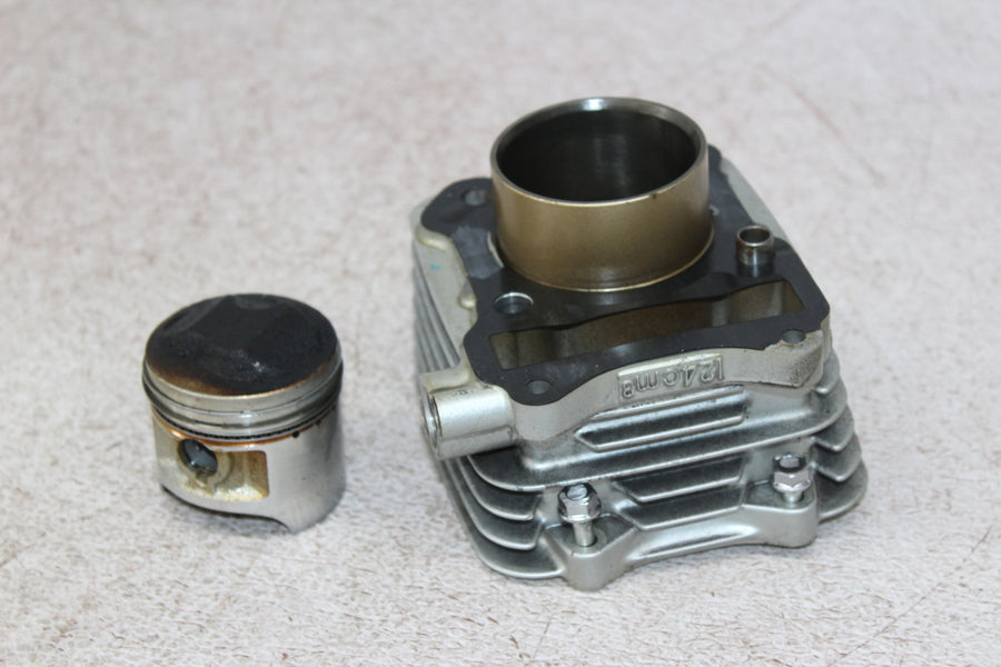 1994 SUZUKI GN125E ENGINE MOTOR PISTON CYLINDER WITH PISTON