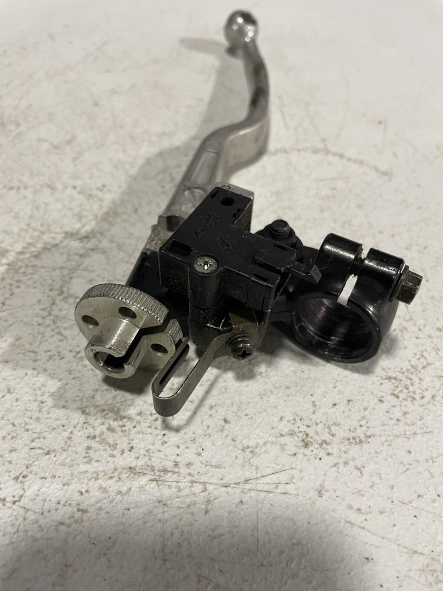 03-04 SUZUKI GSXR1000 CLUTCH PERCH MOUNT WITH LEVER