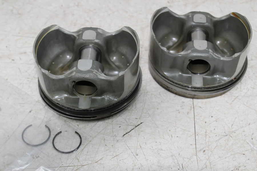 07 YAMAHA V STAR 1300 XVS1300 ENGINE FRONT REAR CYLINDERS PISTONS BLOCK (READ)
