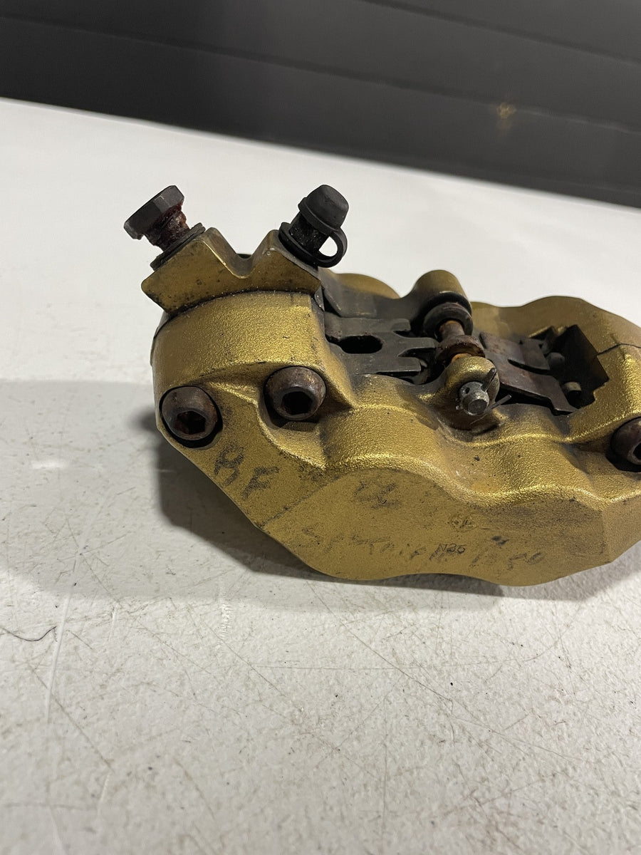 2006 TRIUMPH SPEED TRIPLE 1050 RIGHT LEFT FRONT BRAKE CALIPER SET PAIR CALIPERS