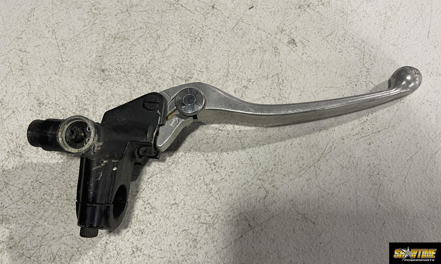 99-02 YAMAHA YZF R6 FRONT BRAKE MASTER CYLINDER W/ LEVER 4SV-W2587-10-00