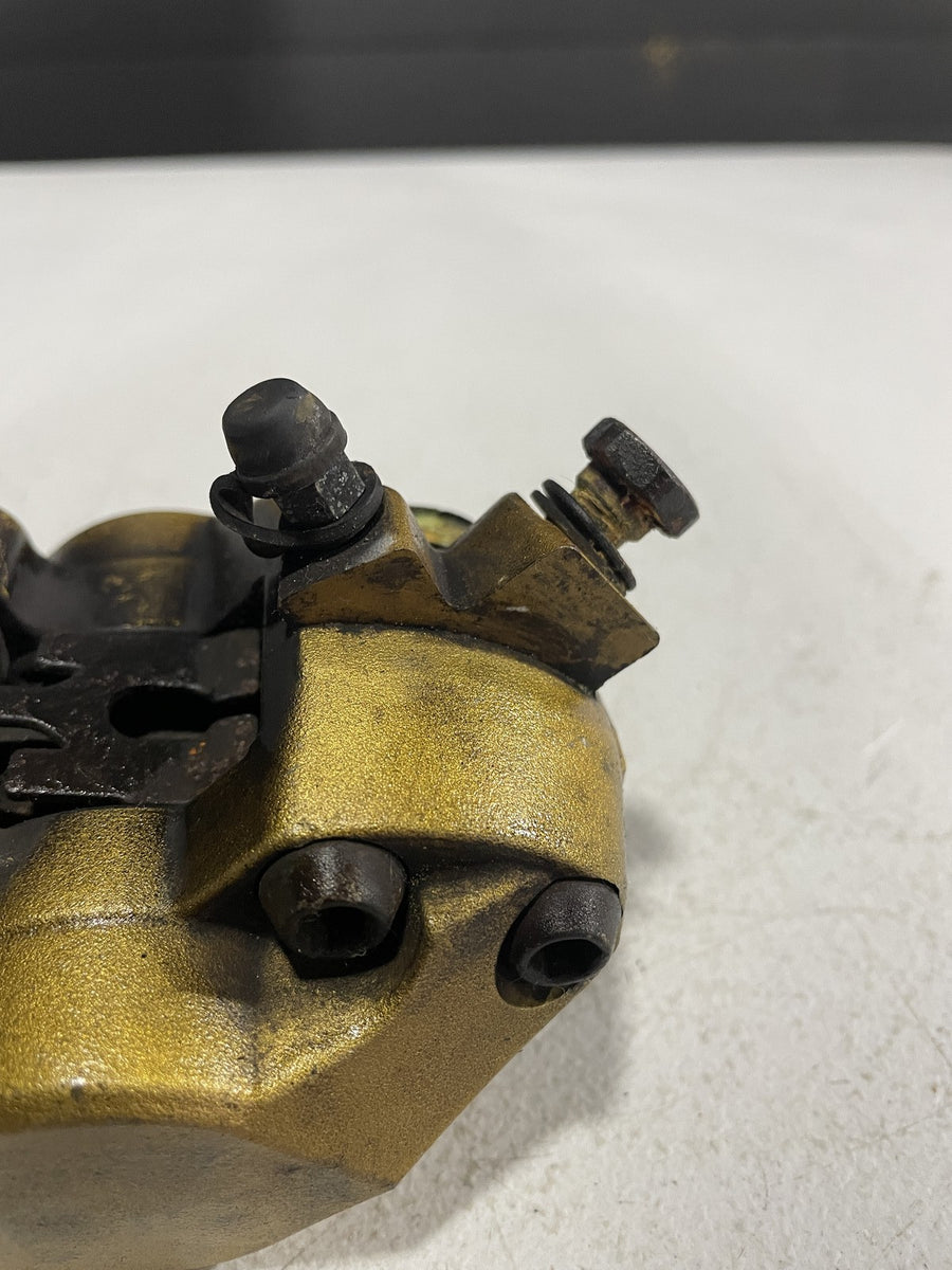 2006 TRIUMPH SPEED TRIPLE 1050 RIGHT LEFT FRONT BRAKE CALIPER SET PAIR CALIPERS