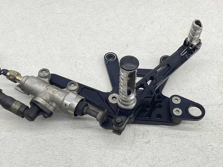 00-01 HONDA RVT1000R RC51 AFTER MARKET REARSET REAR FOOT PEGS SET BRAKE MASTER