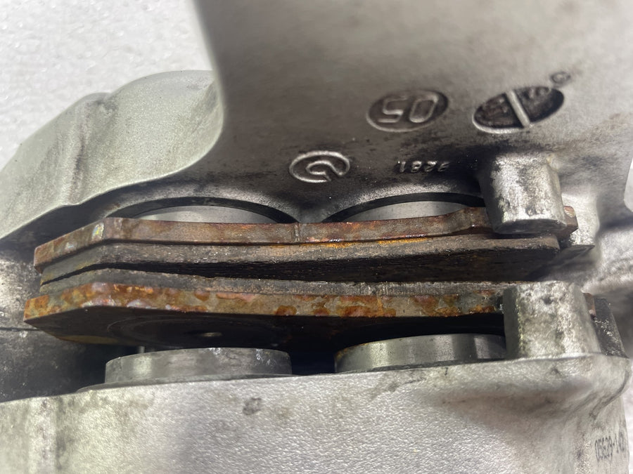 06-07 HARLEY-DAVIDSON V-ROD STREET ROD VRSCR REAR BACK BRAKE CALIPER W MOUNT