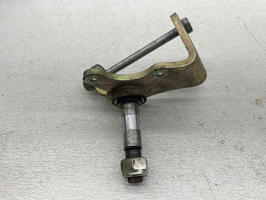 03-06 BOMBARDIER RALLY 200 FRONT STEERING KNUCKLES SET PAIR