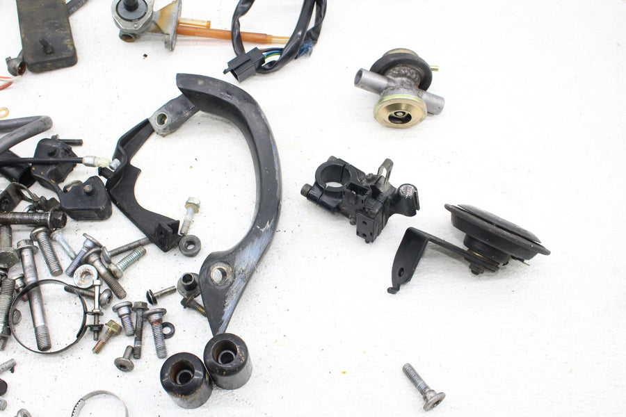 00-02 KAWASAKI NINJA ZX6R PARTS HARDWARE SPROCKET COVER THROTTLE PETCOCK BAR