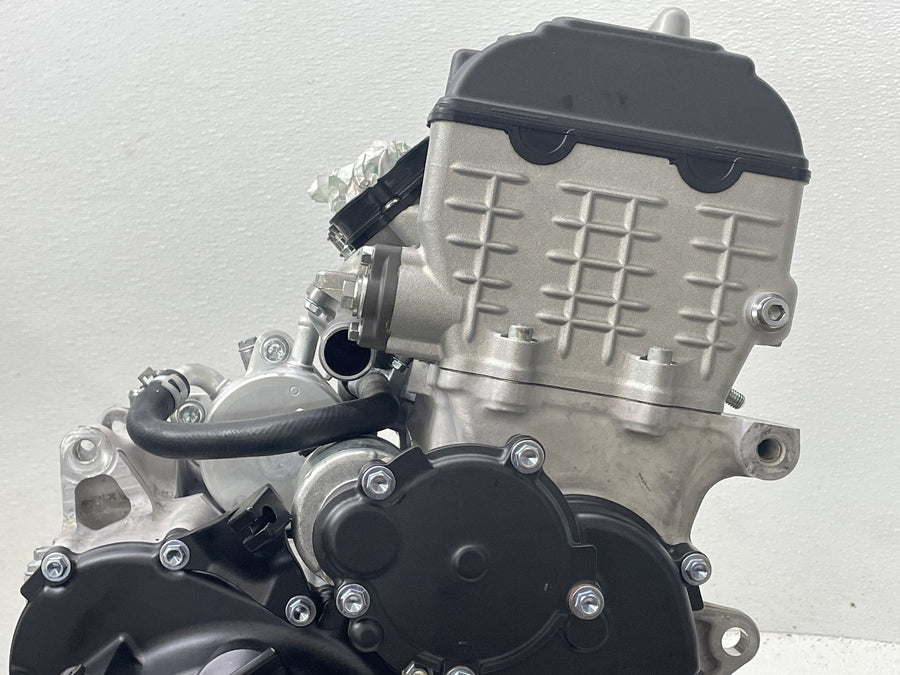 24-26 KAWASAKI NINJA ZX6R ZX636 COMPLETE ENGINE MOTOR CASES RUNS CLEAN NICE!