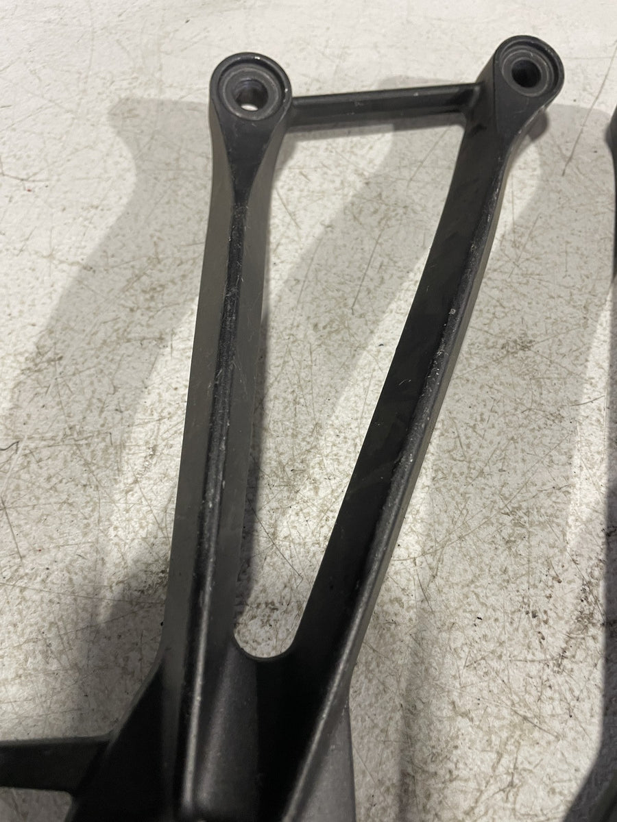 13-18 KAWASAKI NINJA ZX6R REAR BACK PASSENGER PEG SET PAIR