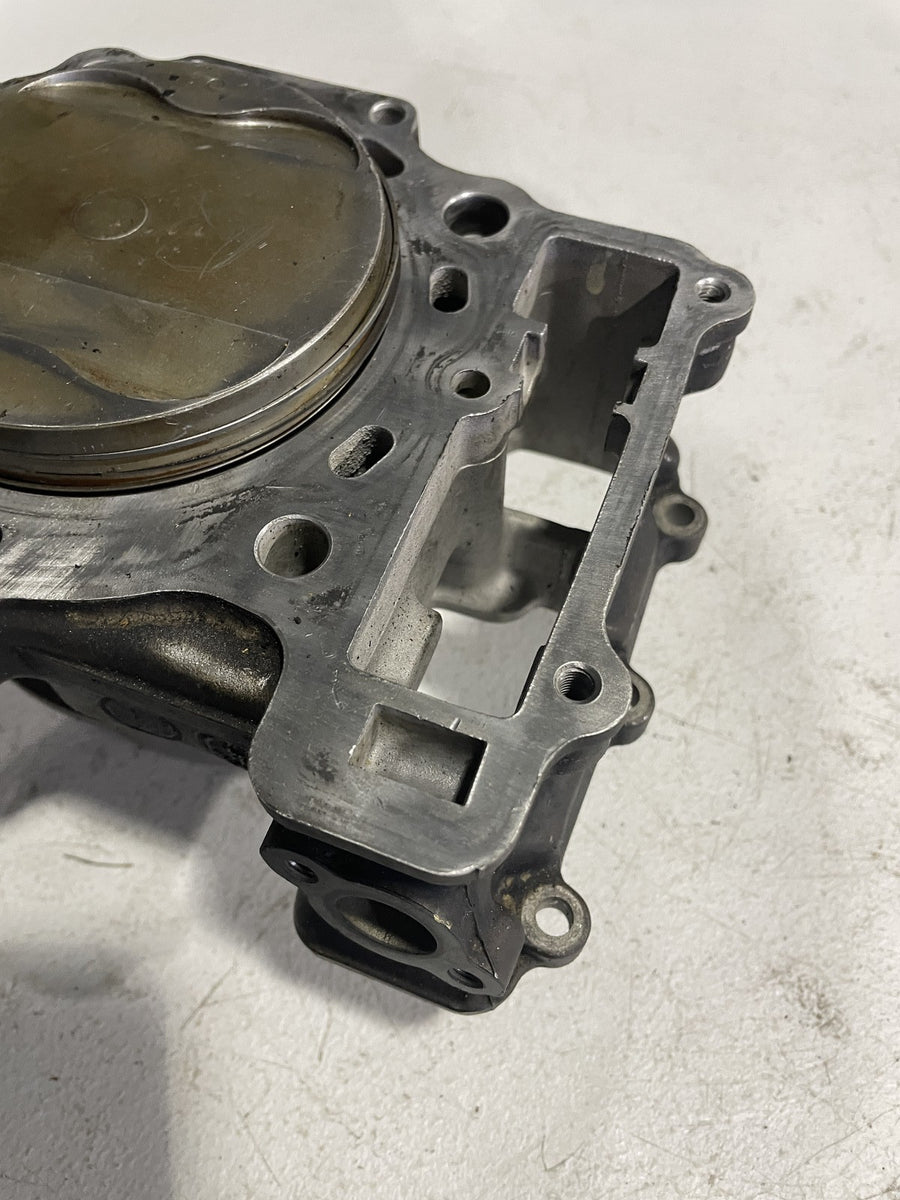 98-01 SUZUKI TL1000S ENGINE MOTOR PISTON CYLINDERS BLOCK JUG