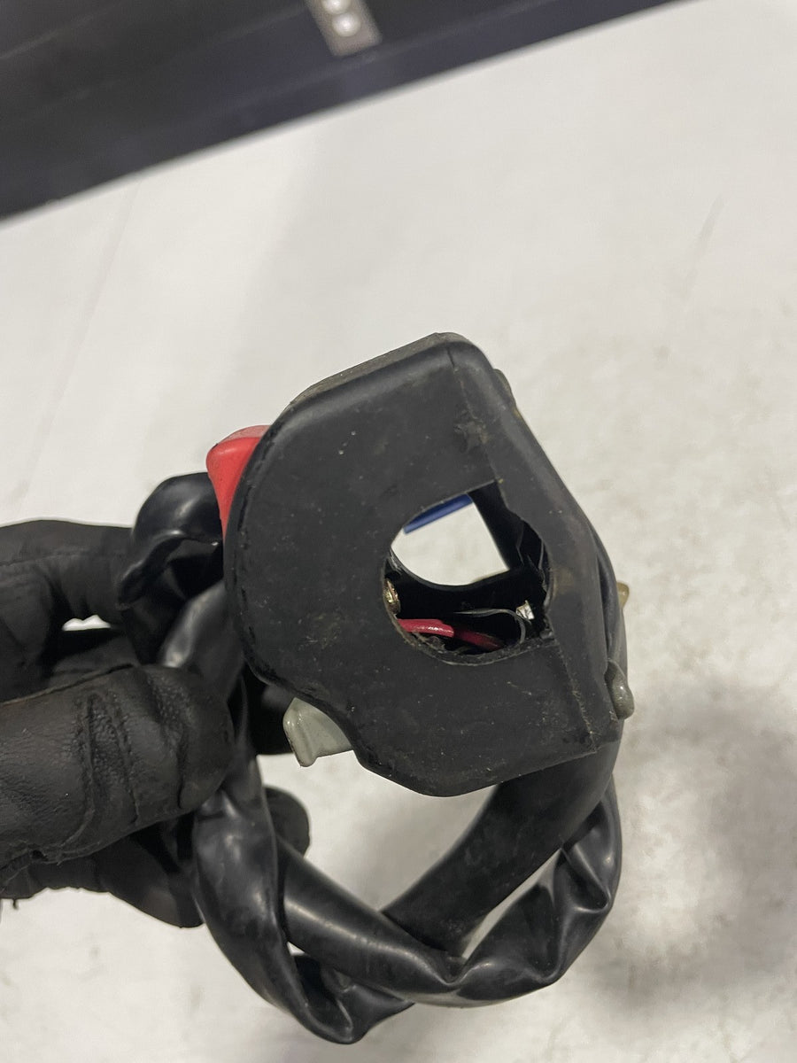 07-08 YAMAHA YZF R1 RIGHT CONTROL KILL OFF START SIGNAL SWITCH 4C8-83975-00-00