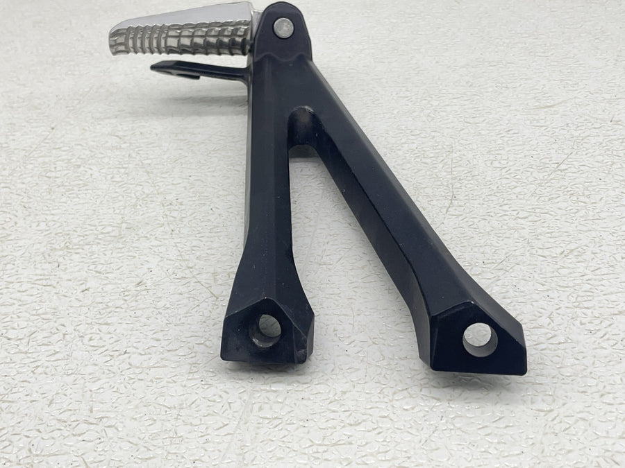 11-26 SUZUKI GSXR600 GSXR750 REAR BACK PASSENGER PEG SET PAIR