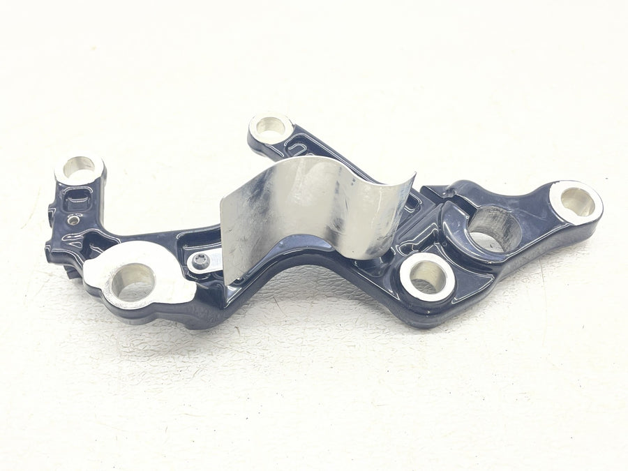 25-26 HARLEY-DAVIDSON NIGHTSTER RH975 FRAME MOUNT BRACKET PAIR