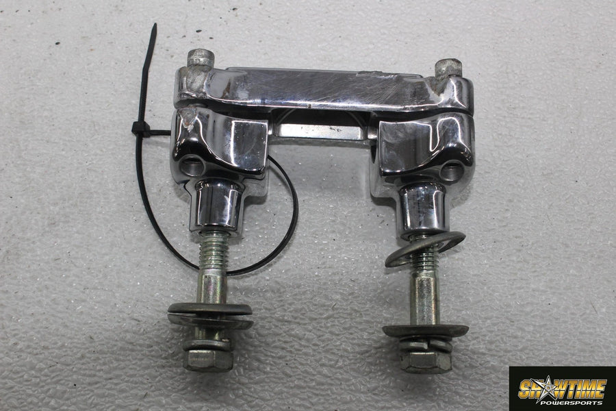 06-11 HARLEY-DAVIDSON DYNA STREET BOB FXDB HANDLEBAR RISERS