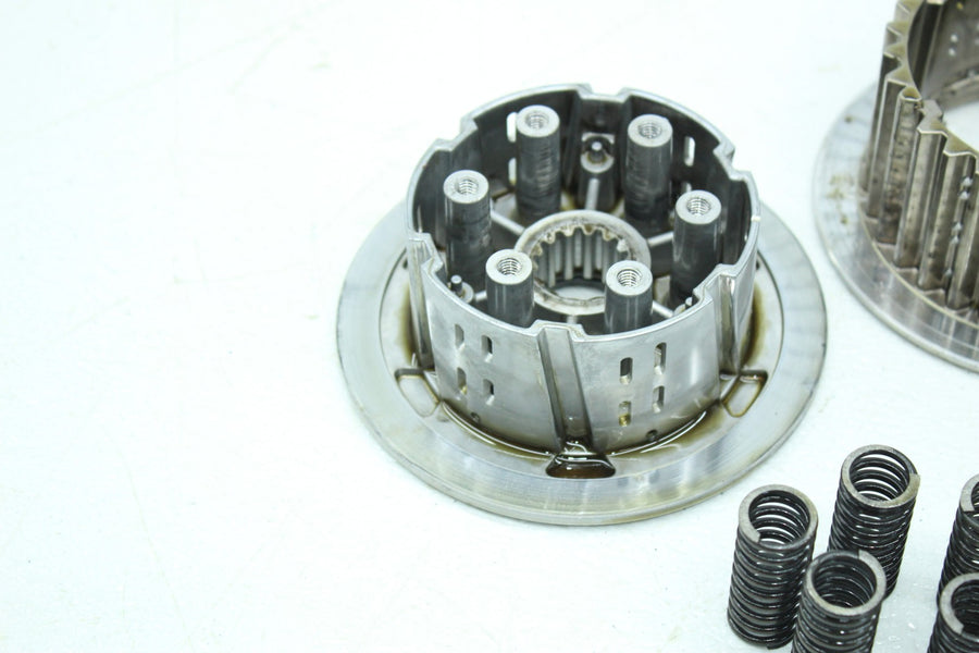 06-07 DUCATI MONSTER S2R 800 CLUTCH BASKET HUB PRESSURE PLATE ASSEMBLY