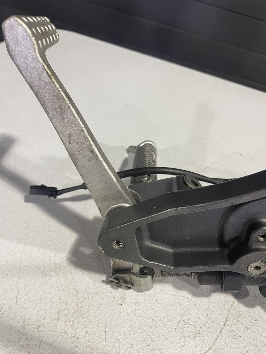 2003 BUELL FIREBOLT XB9R RIGHT REARSET REAR SET BRAKE LEVER BRAKE MASTER