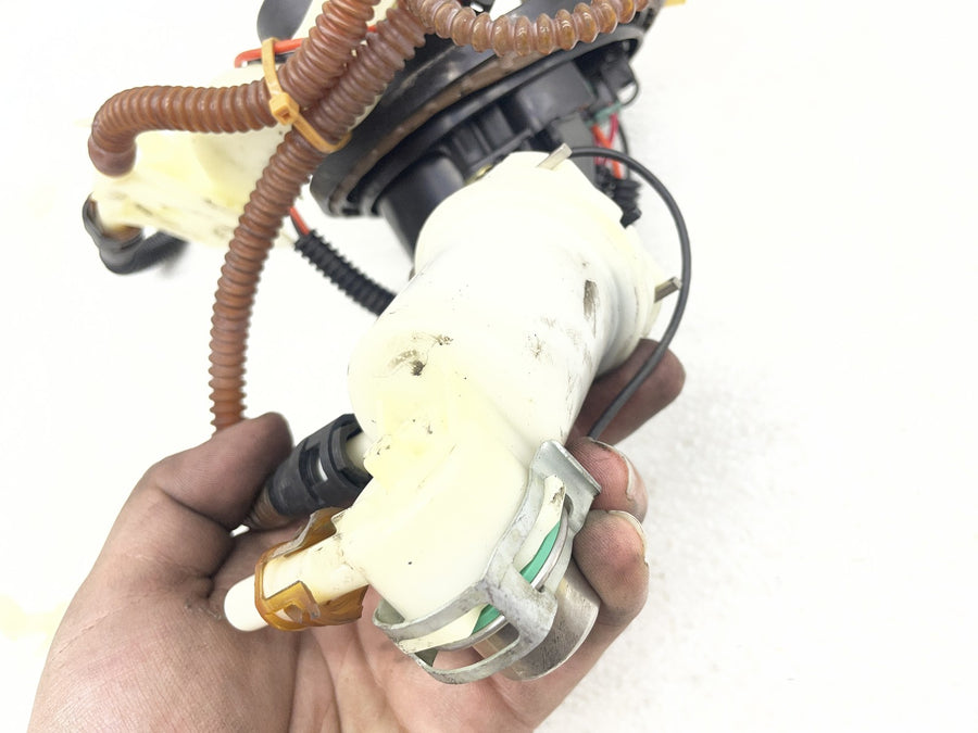 07-11 HARLEY-DAVIDSON STREET GLIDE FLHX FUEL GAS PUMP