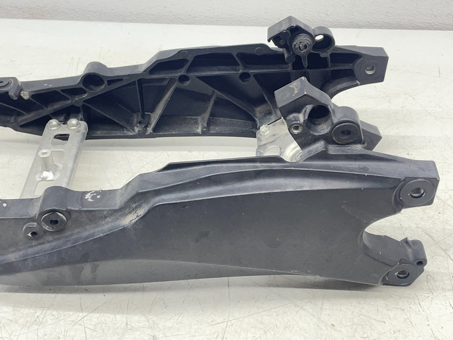 11-26 SUZUKI GSXR600 GSXR750 REAR SUBFRAME SUB FRAME STRAIGHT 41221-14J00-YUG