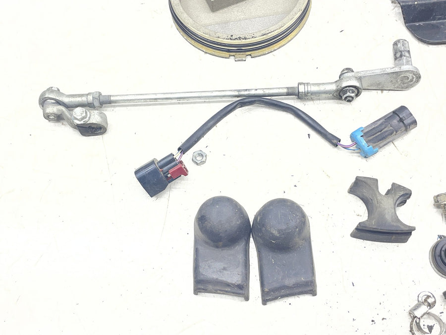 04-06 VICTORY KINGPIN PARTS HARDWARE GAUGE MOUNT BRACKET HORN LINKAGE