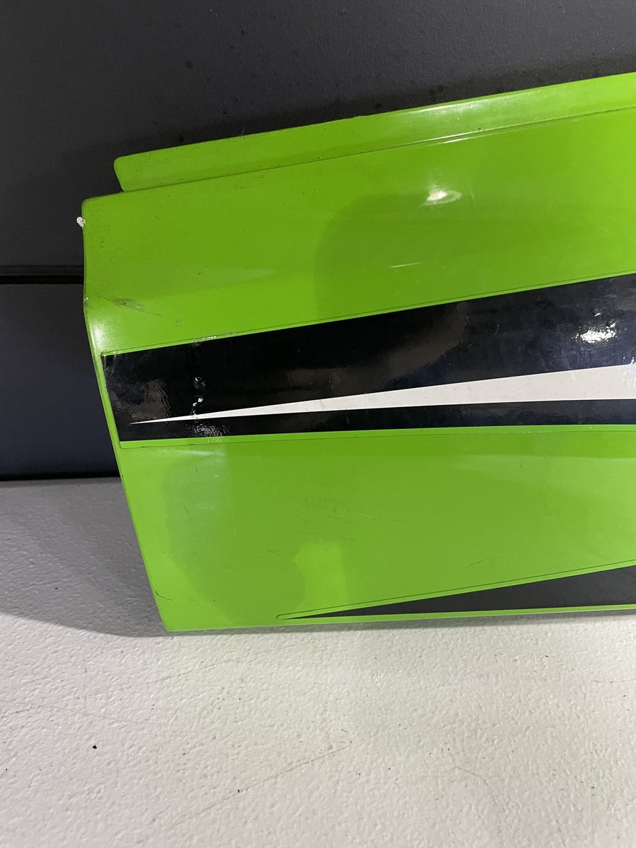 88-07 KAWASAKI NINJA 250R EX250F RIGHT FRONT SIDE SEAT SADDLE PANEL TRIM COWL