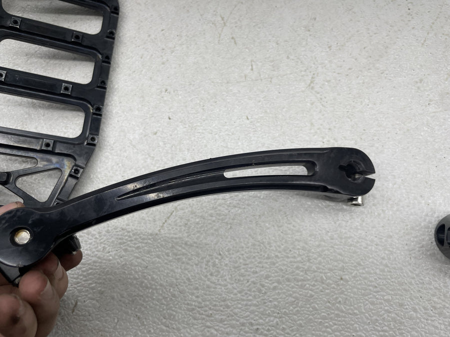 17-23 HARLEY-DAVIDSON STREET GLIDE SPECIAL FLHXS FOOTPEGS SET FLOORBOARDS PEDALS