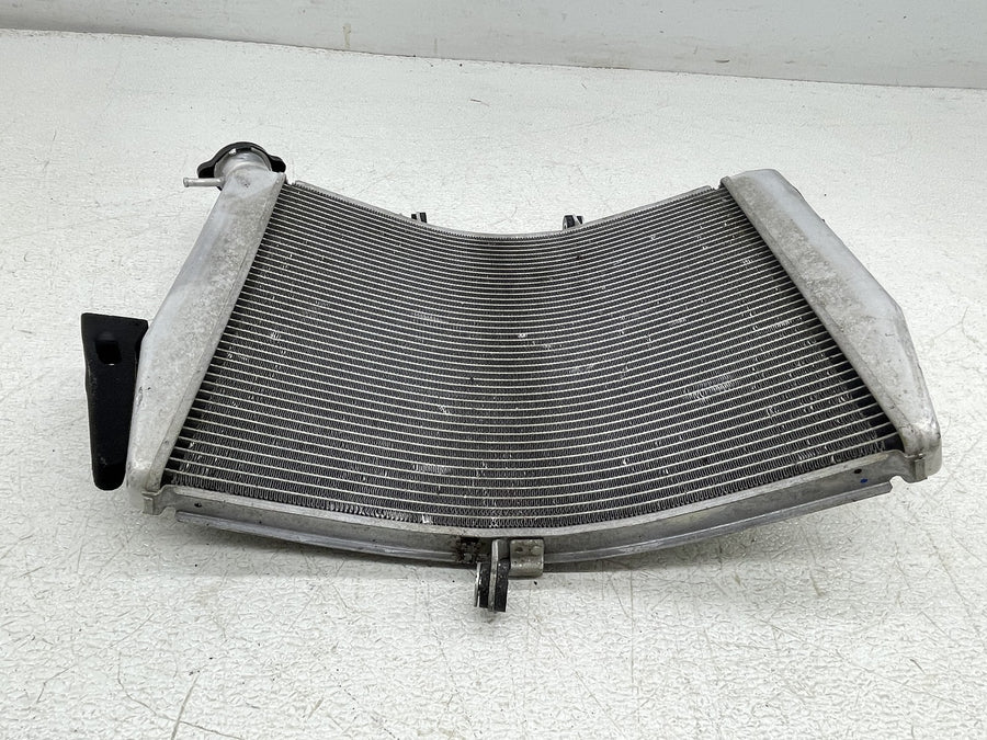 19-23 KAWASAKI NINJA ZX6R ZX636 ENGINE RADIATOR MOTOR COOLER COOLING RADIATER