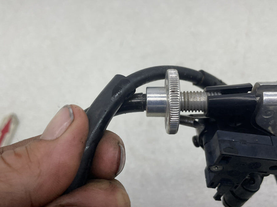 04-05 SUZUKI GSXR750 CLUTCH LEVER PERCH MOUNT BRACKET w/ CABLE