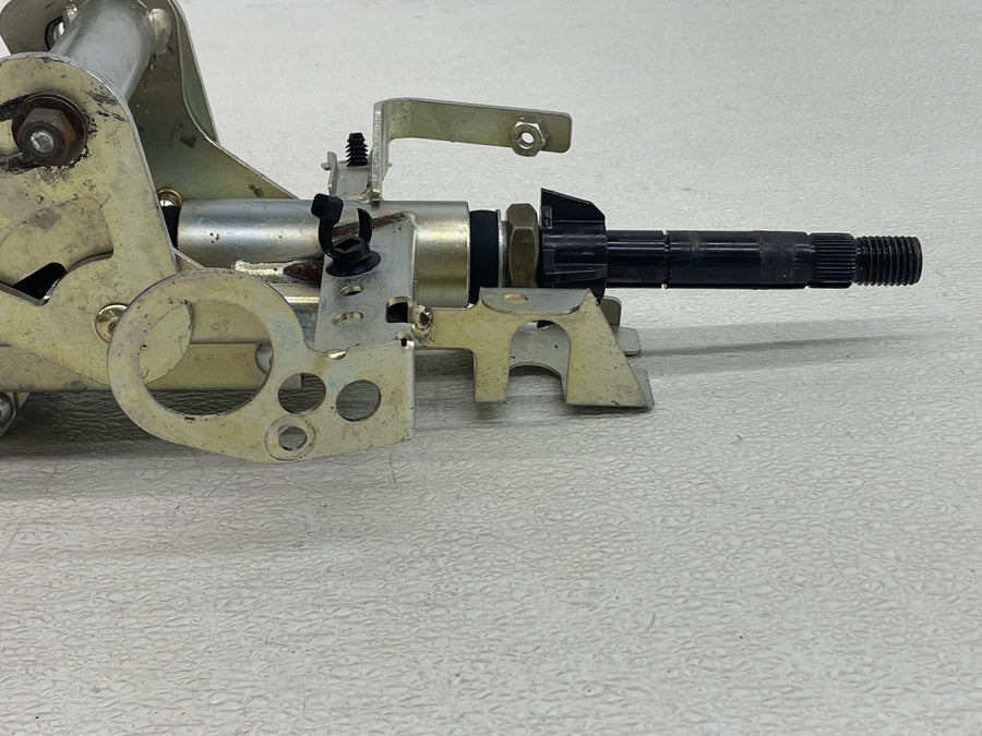 19 POLARIS SLINGSHOT SL STEERING COLUMN BRACKET