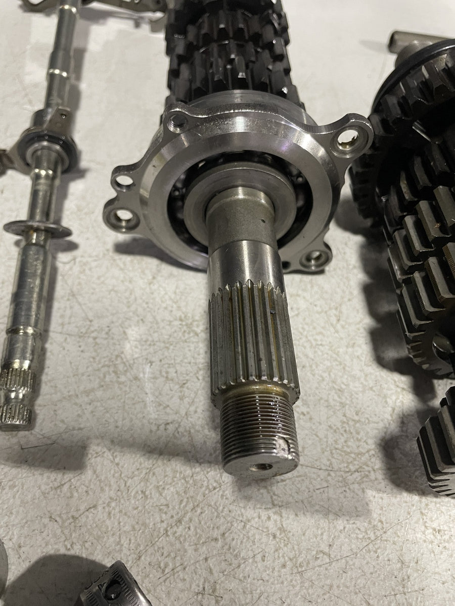 09-14 YAMAHA YZF R1 ENGINE TRANSMISSION GEARS OUTPUT MAIN SHAFT