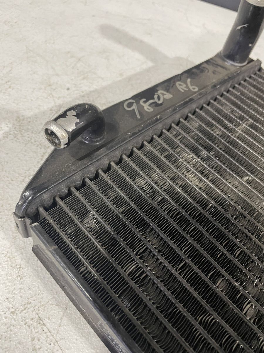 99-02 YAMAHA YZF R6 ENGINE RADIATOR MOTOR COOLER COOLING RADIATER