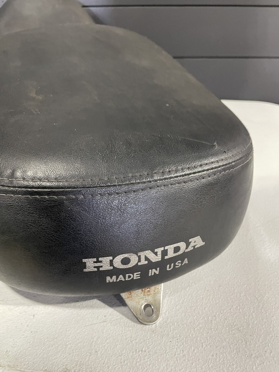 1995 HONDA SHADOW 1100 VT1100C FRONT REAR DRIVER PASSENGER SEAT