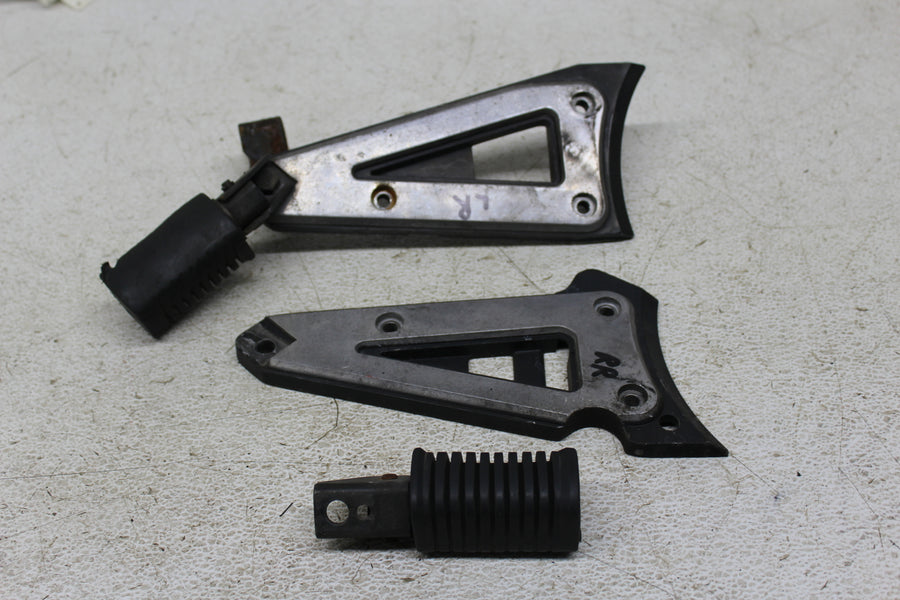 82 KAWASAKI KZ550H FRONT FOOT RESTS PEGS STEPS SET PAIR