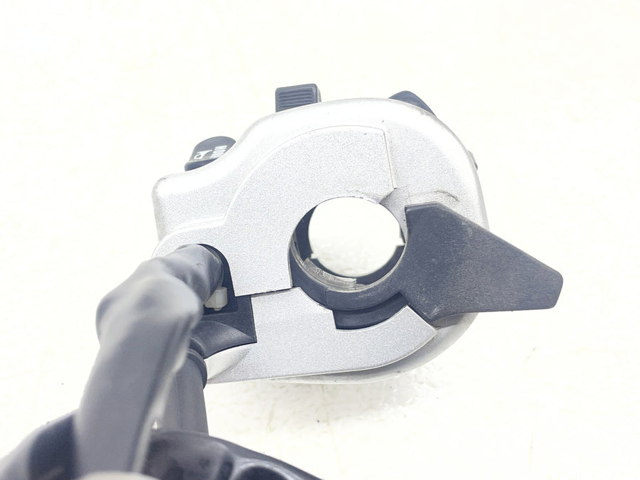 04-06 VICTORY KINGPIN LEFT SWITCH CONTROL HORN SIGNALS SWITCHES 4010775