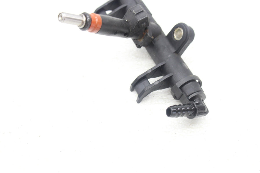 09-10 SEA-DOO WAKE 155 GTX GAS FUEL INJECTORS DISTRIBUTER RAIL