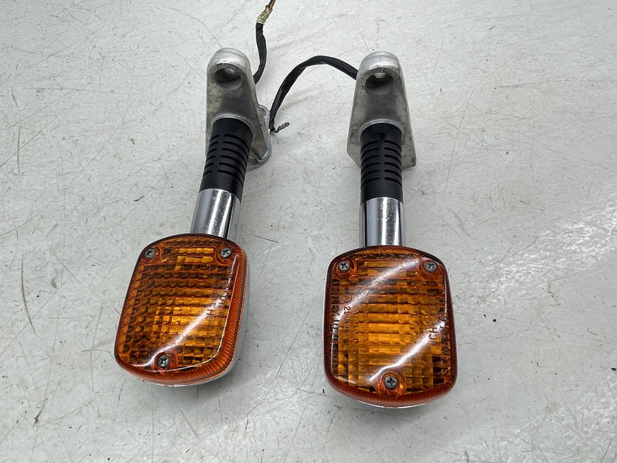 83 HONDA SHADOW 750 VT750  FRONT LEFT RIGHT TURN SIGNALS LIGHT INDICATORS