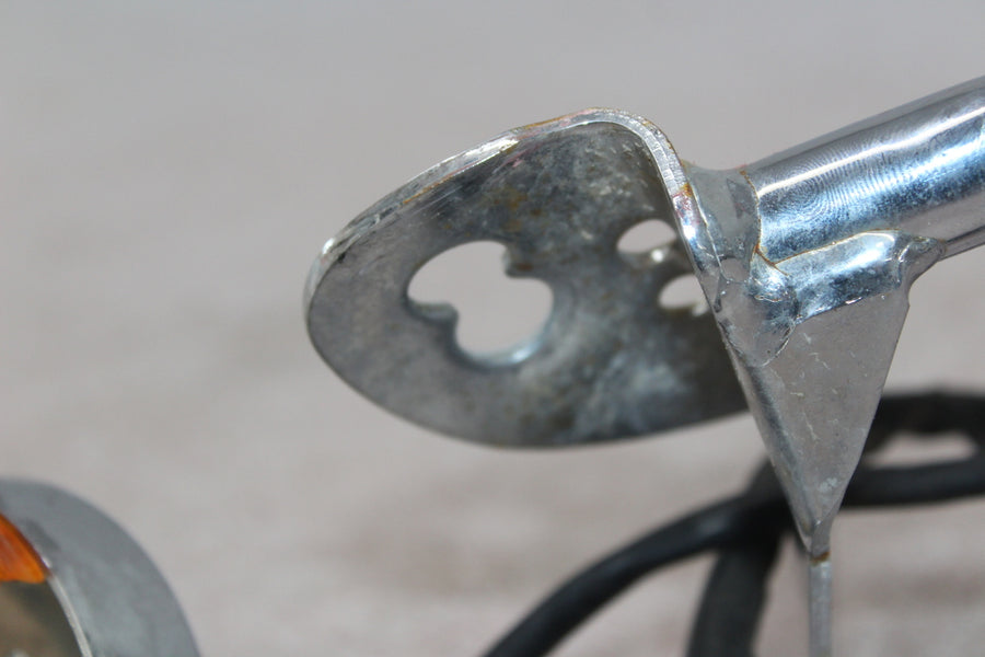 2000 HARLEY-DAVIDSON ROAD KING CLASSIC EFI FLHRCI FRONT TURN SIGNAL BAR MOUNT