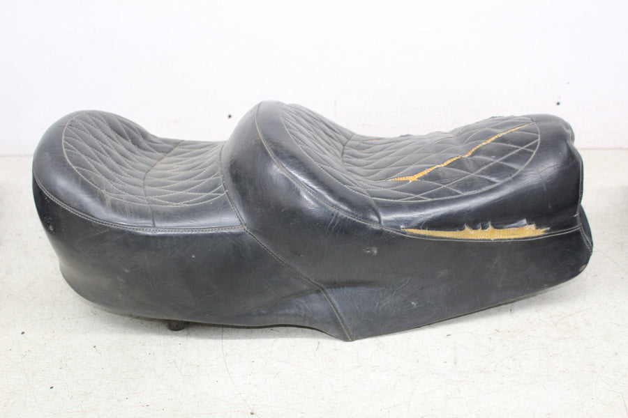 1981 SUZUKI GS550L FRONT DRIVERS SEAT SADDLE (SEE DESCP)